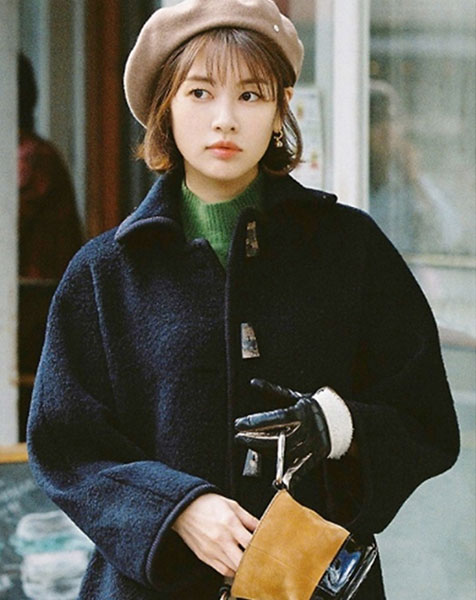 Women duffle coat with beret