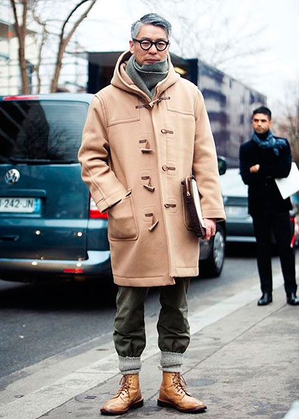 Men’s duffle coat with a bag